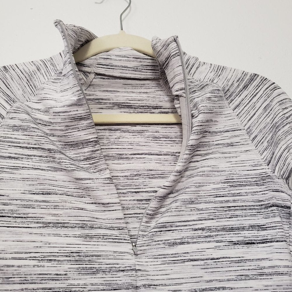 Lululemon Outrun The Elements1/2 Zip - image 8